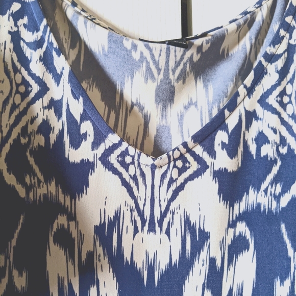 Adorable MSK cold shoulder dress - Picture 3 of 5